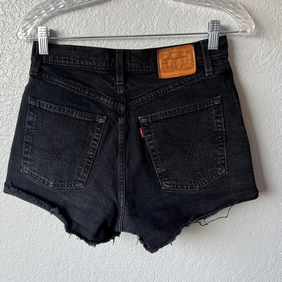 Levi’s ribcage black cut-off button fly denim shorts sz 27 - Picture 2 of 11
